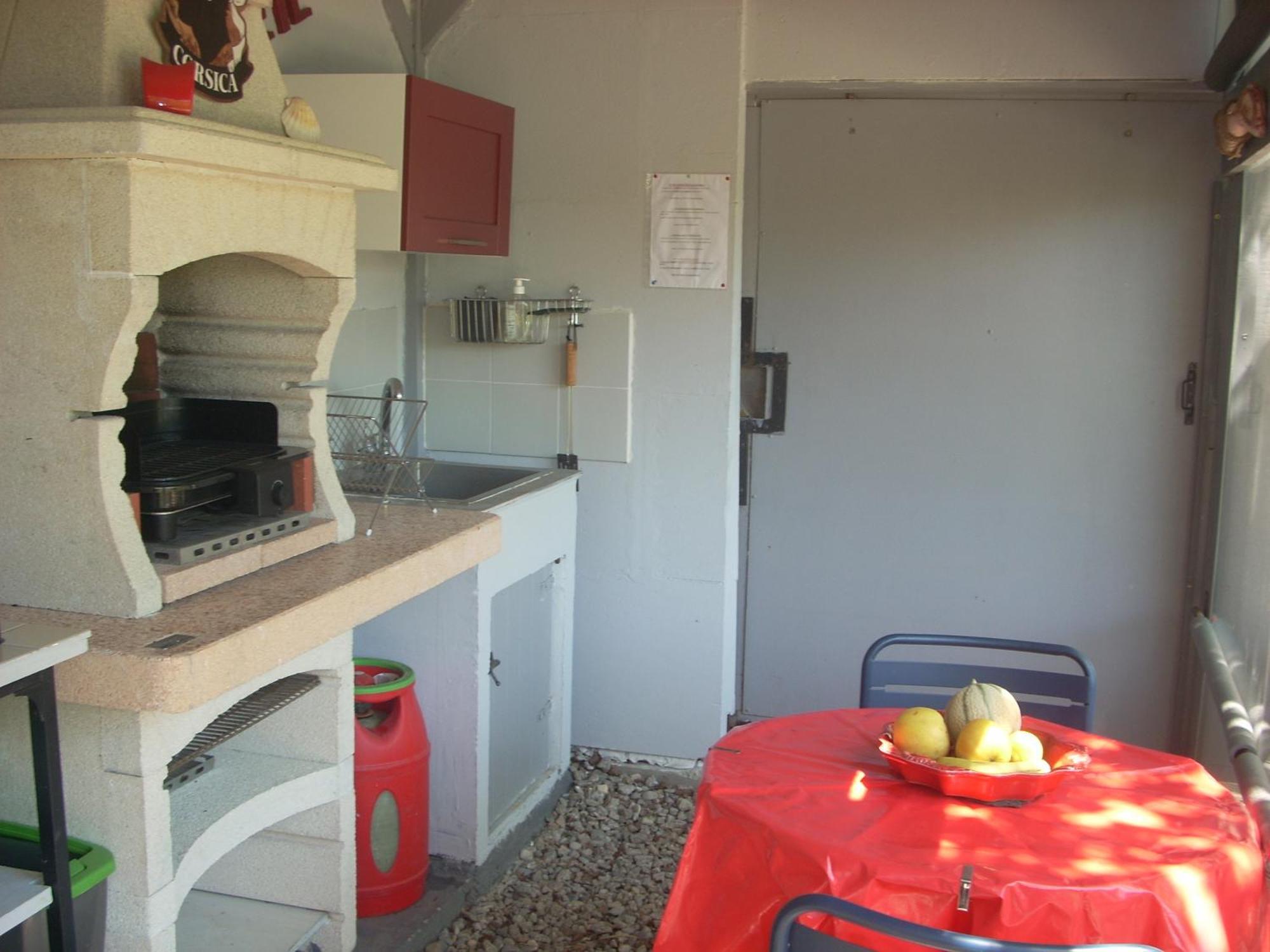 Chambre Independante Climatisee, Cuisine D'Ete, Piscine サルテーヌ エクステリア 写真